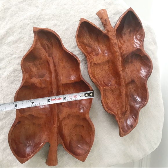 Set of 2 • Vintage Wooden Leaf Catch All Dishes - Picture 7 of 7